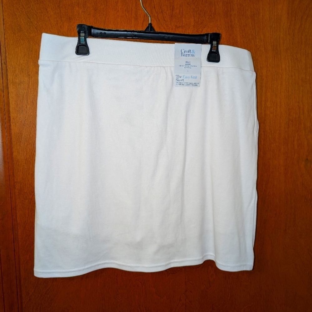 NWT White Skort